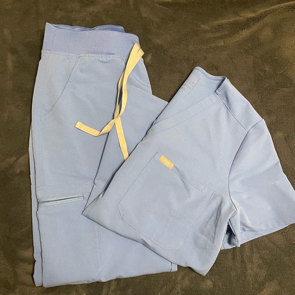 Ceil blue wearfigs scrubs